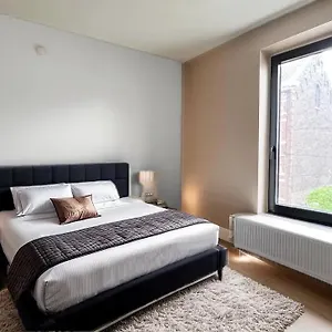 https://apt-station-64-a3-bruxelles-charleroi-airport.hotelsghent.com